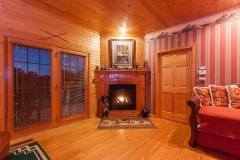 Buffalo Pond Suite Fireplace
