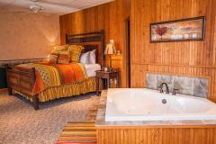 Sunset-View-Suite-with-Hot-Tub-In-Illinois