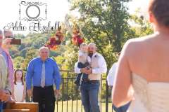 Traci Borrowman and Joe Buchanan had a beautiful country wedding. 