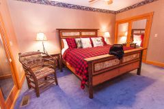 Wilderness-Room-Sunset-Valley-Lodge-Central-Illinois