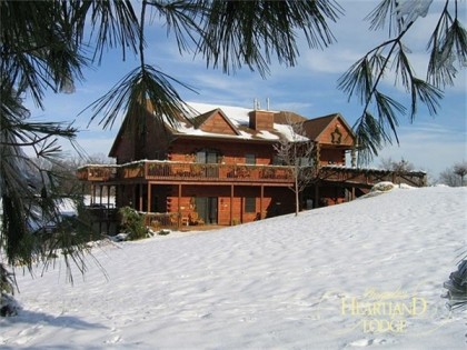 Picture of the Prairie Ridge Lodge in the snow. 