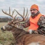 Giant whitetail taken during Illinois late muzzleloader season in pike county illinois