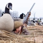 canada goose hunting along the illinois and mississippi river bottoms