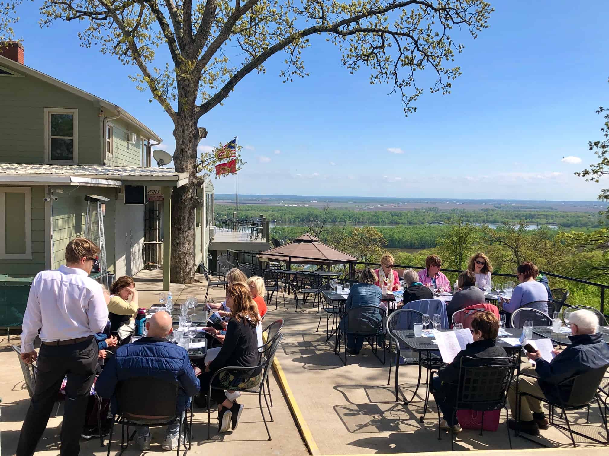Aerie'S Riverview Winery - o5ya8hl