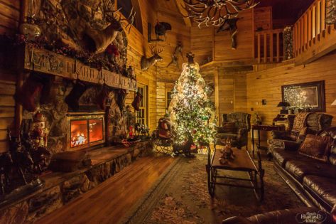 Spend the Holidays hunting whitetails at Heartland Lodge