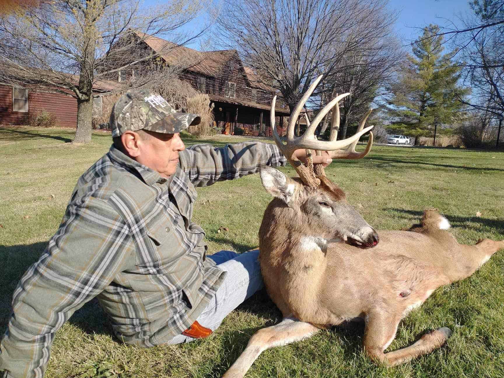 Late November Deer Hunting Tactics in Illinois Heartland Lodge