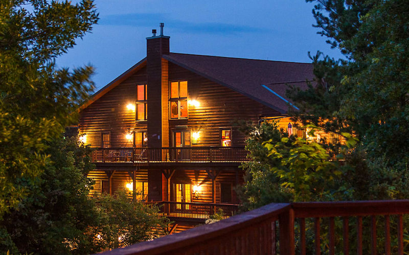 Prairie Ridge Lodge at Dusk