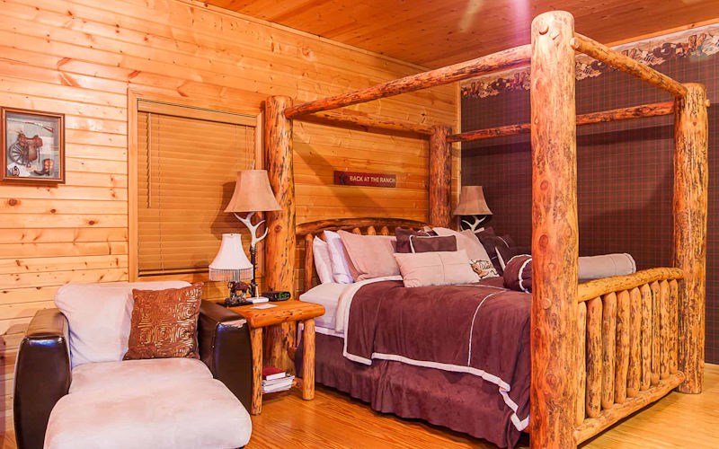 Stagecoach Luxury Suite